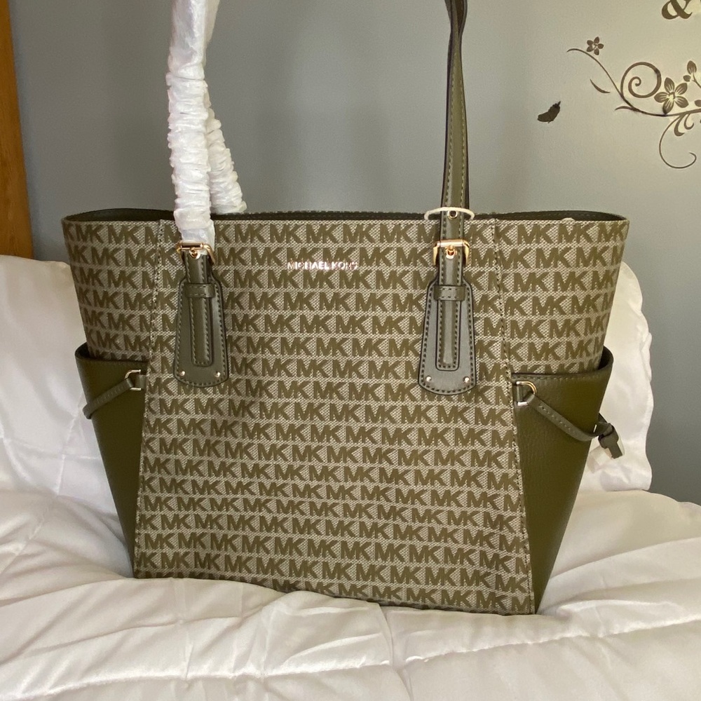 Michael Kors Tote